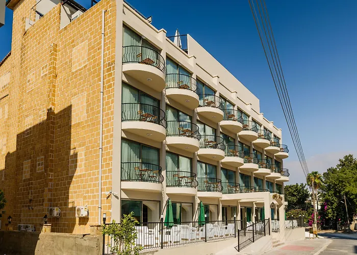 Olivia Palm 3* キレニア