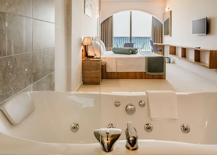 ホテル Olivia Palm キレニア